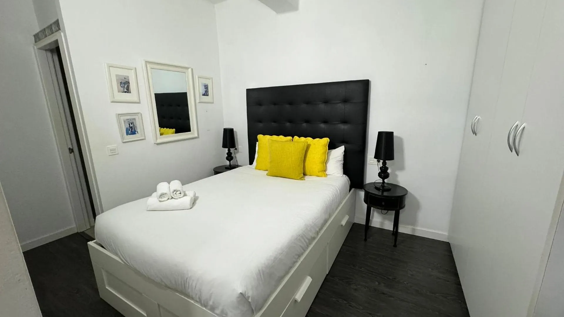 A 20 Pasos Del Museo Picasso Apartment Malaga Spain